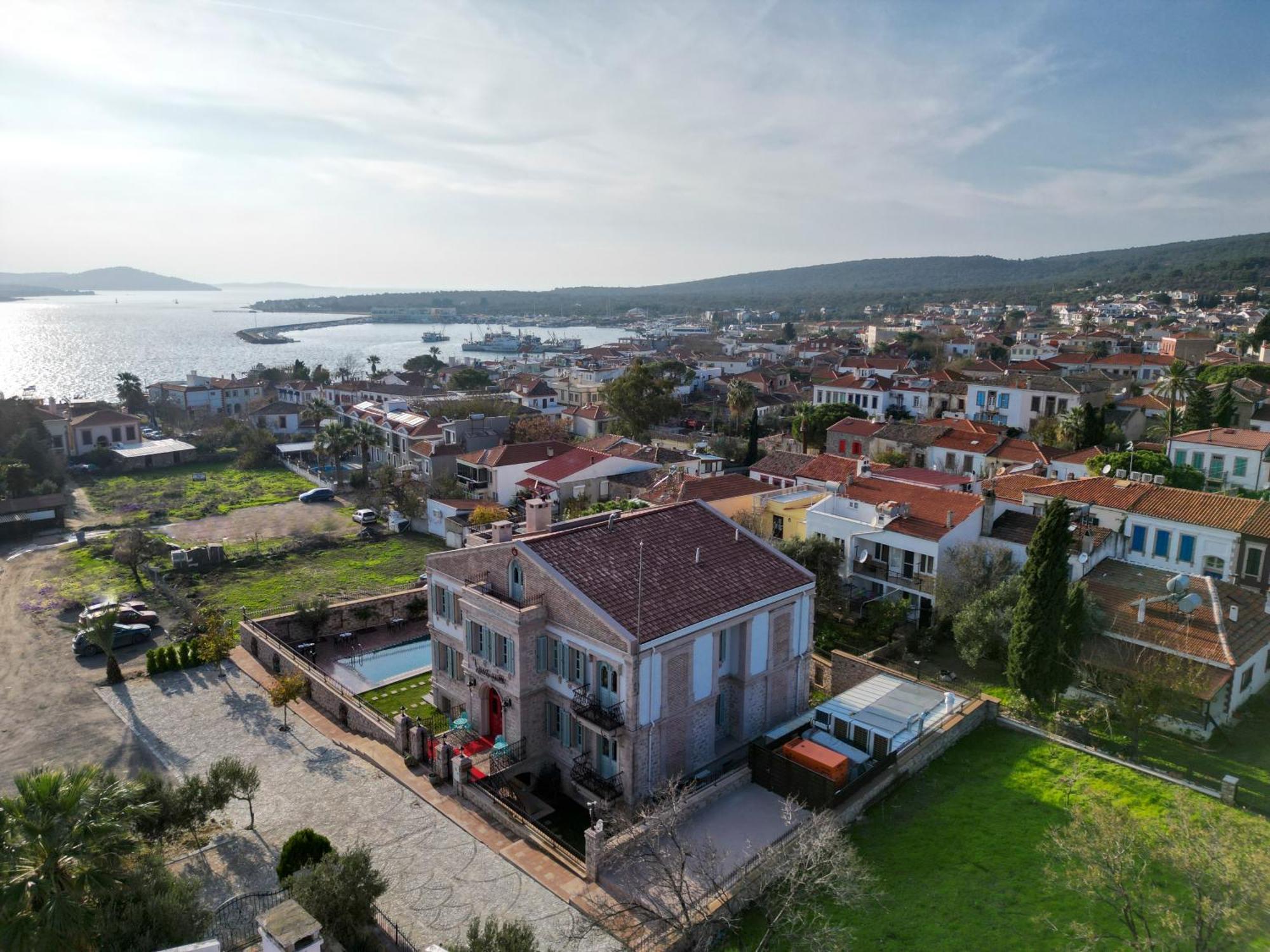 Naz Su Cunda Hotel Bagian luar foto