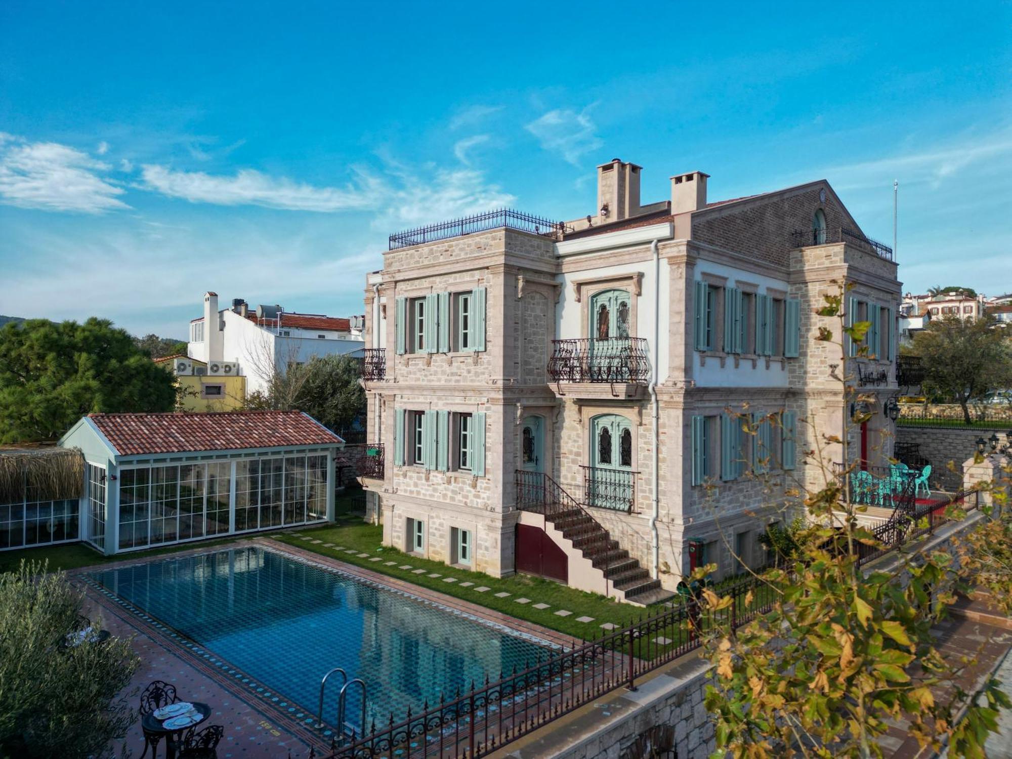 Naz Su Cunda Hotel Bagian luar foto