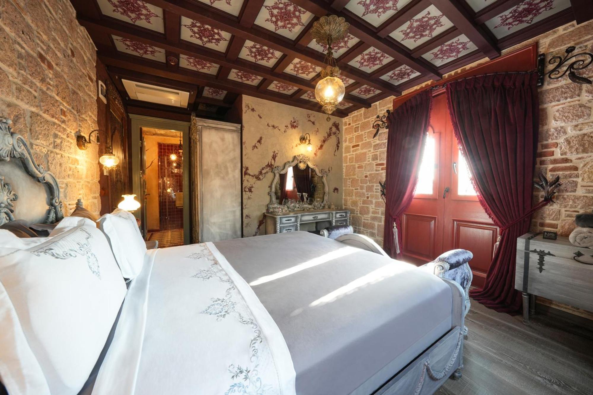 Naz Su Cunda Hotel Bagian luar foto