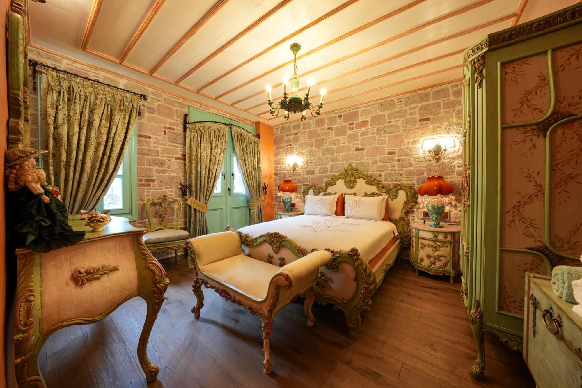 Naz Su Cunda Hotel Bagian luar foto